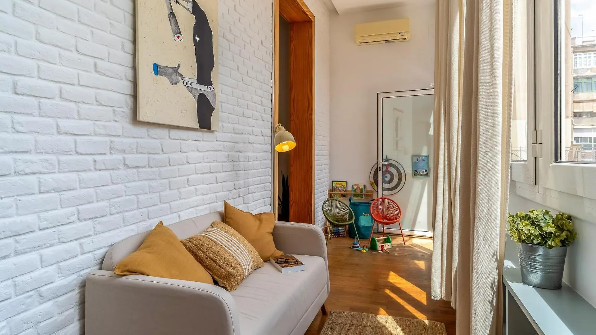 Canela Homes Barcelona Art