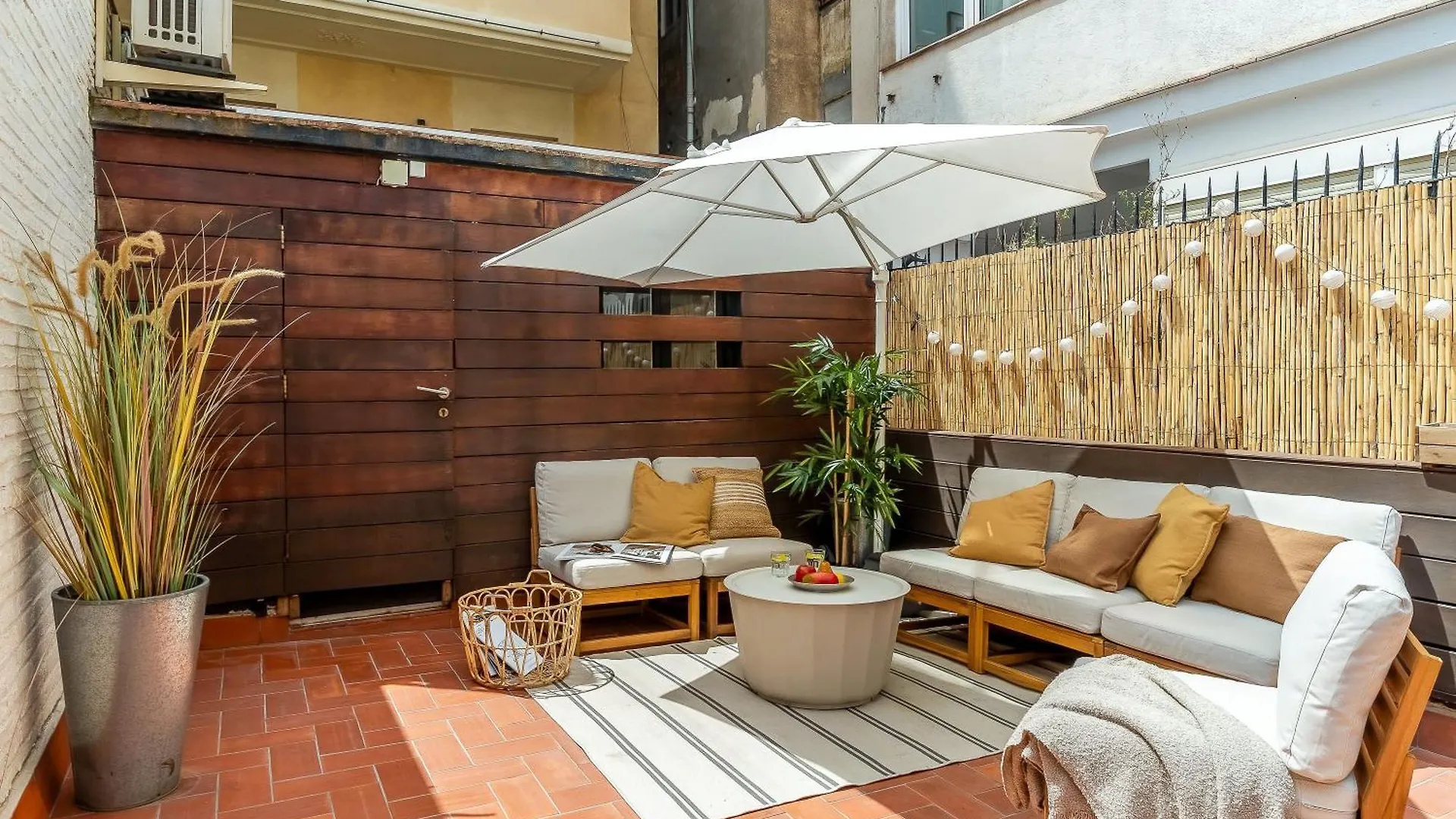 Canela Homes Barcelona Art 0*,